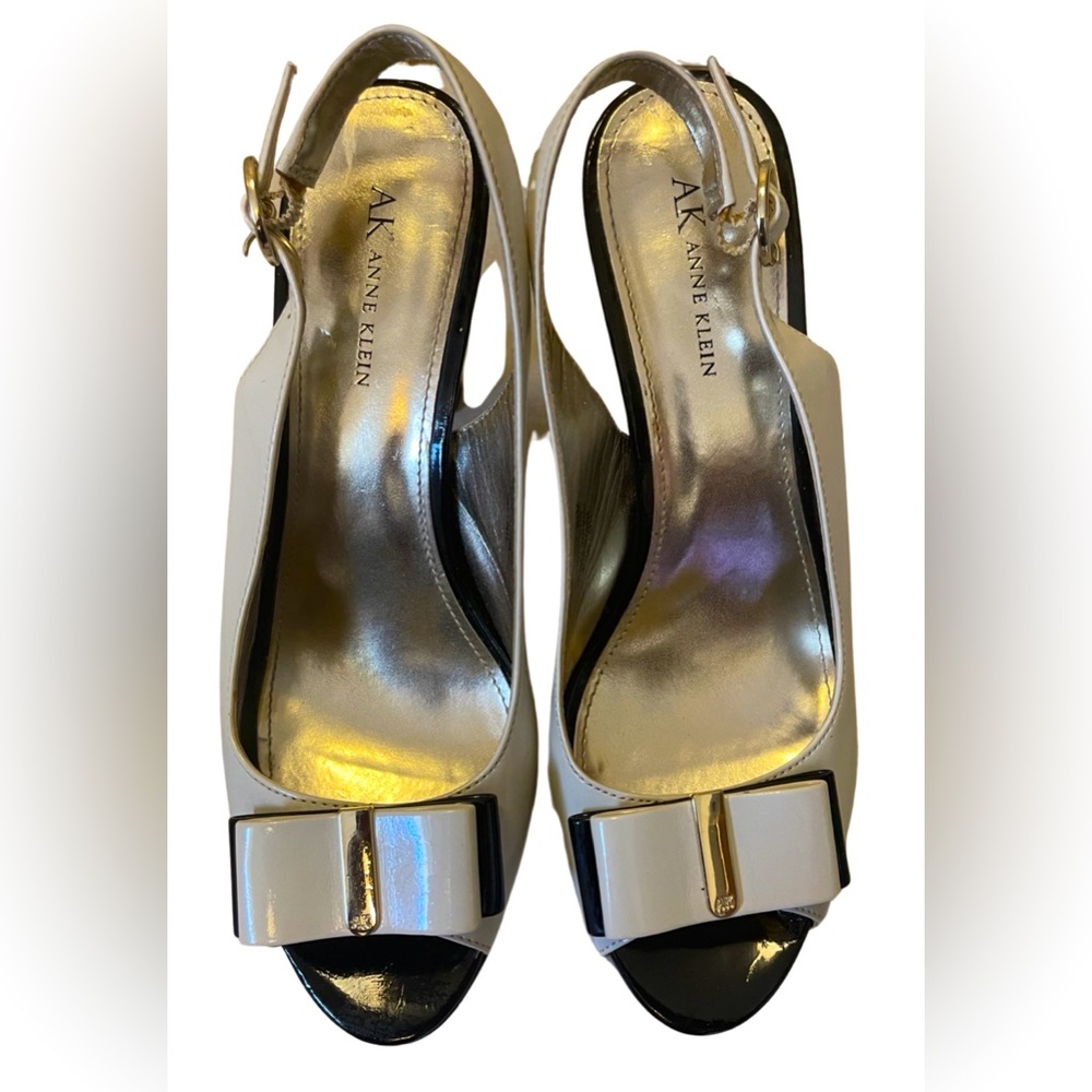 AK ANNE KLEIN women heals